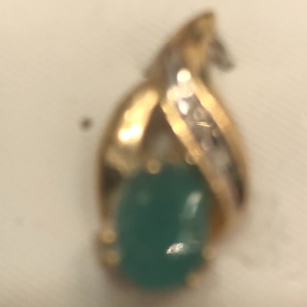 Emerald Diamonds & Gold Pendant